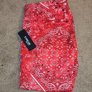New bebe bandana print legging capris size XL